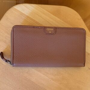 Zippy Fossil wallet with outside pocket